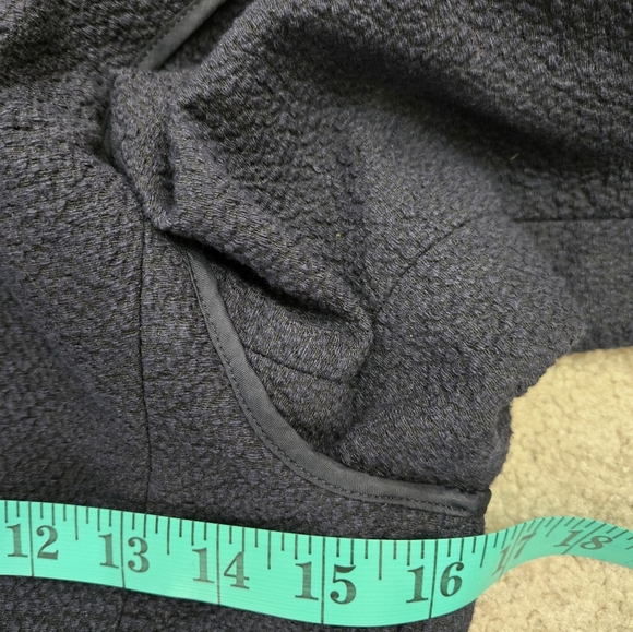 VINCE Open Front Lightweight Pebbled Navy Blazer With Black Interior. Size XS - Picture 9 of 10